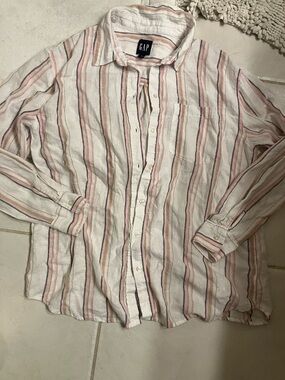 GAP White Button-Up Shirt with Pink and Tan Stripes